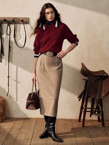 Zovinel Áo len nữ mùa thu/đông thêu họa tiết cáp phối màu tương phản. - Red Plum - Xem 5