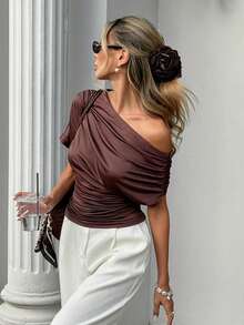 Serisse Áo thun nữ thanh lịch màu trơn, cổ lệch vai, eo thắt, thích hợp cho mùa hè. - màu nâu - Xem 9