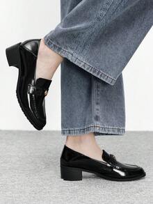 CUCCOO BIZCHIC 复古小皮鞋 圆头粗跟套脚鞋 女士山茶花金属扣简约百搭乐福鞋 女士通勤鞋