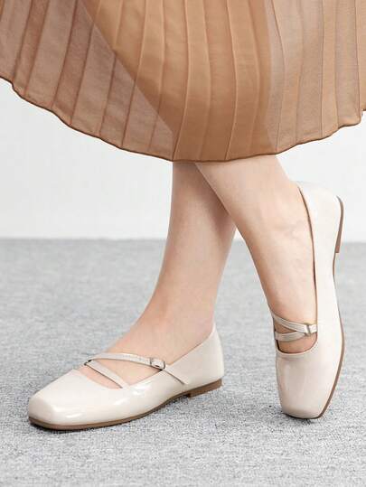 CUCCOO BIZCHIC أحذية كاجوال مريحة للنساء من جلد البولي يوريثان بتصميم مربع الأصبع، مناسبة للارتداء اليومي والحفلات والمناسبات