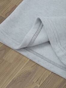 Manfinity Dauomo Men's Casual Y2K English Letter Graphic Streetwear Flared Sweatpants, & Unique, Spring/Summer - Light Grey - View 4