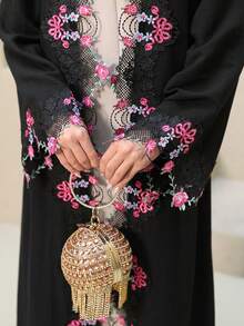 Al Najma 女士优雅端庄撞色蕾丝贴花喇叭袖宽松阿拉伯长袍 - 黑色 - 查看 7