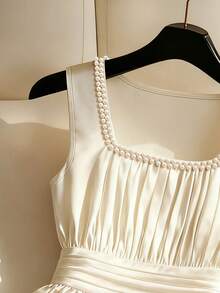 Franclia 女士纯色方领无袖优雅珍珠腰带衬衫 - 杏色 - 查看 4