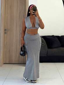 Slaydiva Conjunto Feminino Cinza de 2 Peças em Tricô, Estilo Y2K Street Sweet para Festival de Música de Verão à Noite, Colete com Decote V Profundo + Saia Longa Envolvente no Quadril - Cinza - Visão 8