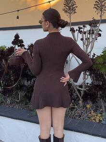 Andrea Bello 女式休闲喇叭袖简约短款毛衣裙 - 咖啡棕 - 查看 3