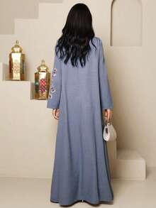 Al Najma 端庄刺绣流苏女士阿拉伯长袍 - 藍色 - 查看 7