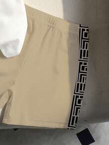 Playful Pals 一套男婴休闲格子几何印花圆领短袖T恤和短裤套装，卡其色夏季休闲装 - 彩色 - 查看 3