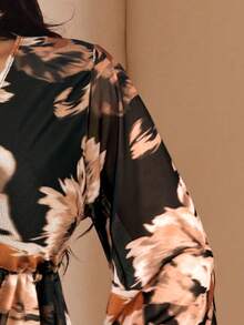 SHEIN BAE 大码女式花卉印花网眼喇叭袖上衣，春夏 - 卡其色 - 查看 6