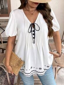 Weeklong 大码女式V领褶皱前片系带蝴蝶结衬衫，泡泡袖设计，时尚V领黑色蝴蝶结休闲套头衫，适合周末购物、与朋友聚会、看电影或居家放松。 - 杏色 - 查看 5