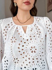 SHEIN LUNE Áo cánh tay đèn lồng cổ tròn màu trơn thêu thanh lịch thời trang cỡ lớn - trắng - Xem 3