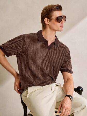 Manfinity CityGents Randig stickad topp med kort ärm och passform för män