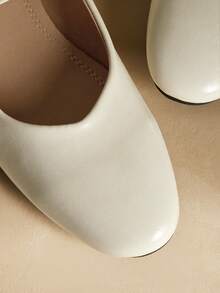 Rosivie Giày bệt kiểu retro với khóa cài trang trí, đa năng và thanh lịch, phù hợp cho mùa xuân/hè, màu xám. - Màu be - Xem 5