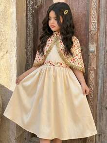 SHEIN Ensemble robe sans manches de couleur unie et gilet à col mao imprimé pour préadolescentes - Nude - Voir 4