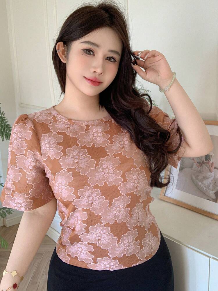 Dazy Plus Floral All-Over Print Crew Neck Short Sleeve Elegant Blouse, Spring/Summer