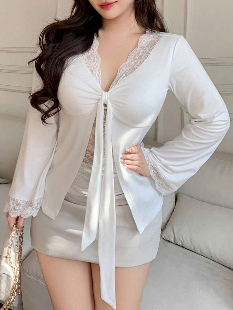 Dazy Plus Tight Fitted Contrast Lace Sexy Tie Hem Slit Design White Cropped Long Sleeve T-Shirt