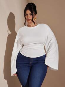 SHEIN BAE 大码休闲纯色褶皱腰部喇叭袖T恤，秋季优雅女式上衣，毕业季女式上衣，派对女式上衣，新年上衣，圣诞节上衣，感恩节女式上衣，冬季女式上衣，红色上衣，生日大码上衣，白色上衣，办公上衣 - 白色 - 查看 1