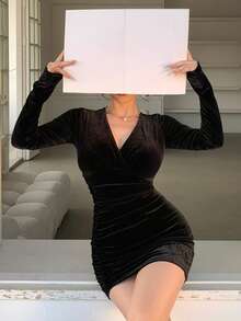 DAZY Women's Solid Color V-Neck Ruched Fitted Long Sleeve Dress - Black - View 5