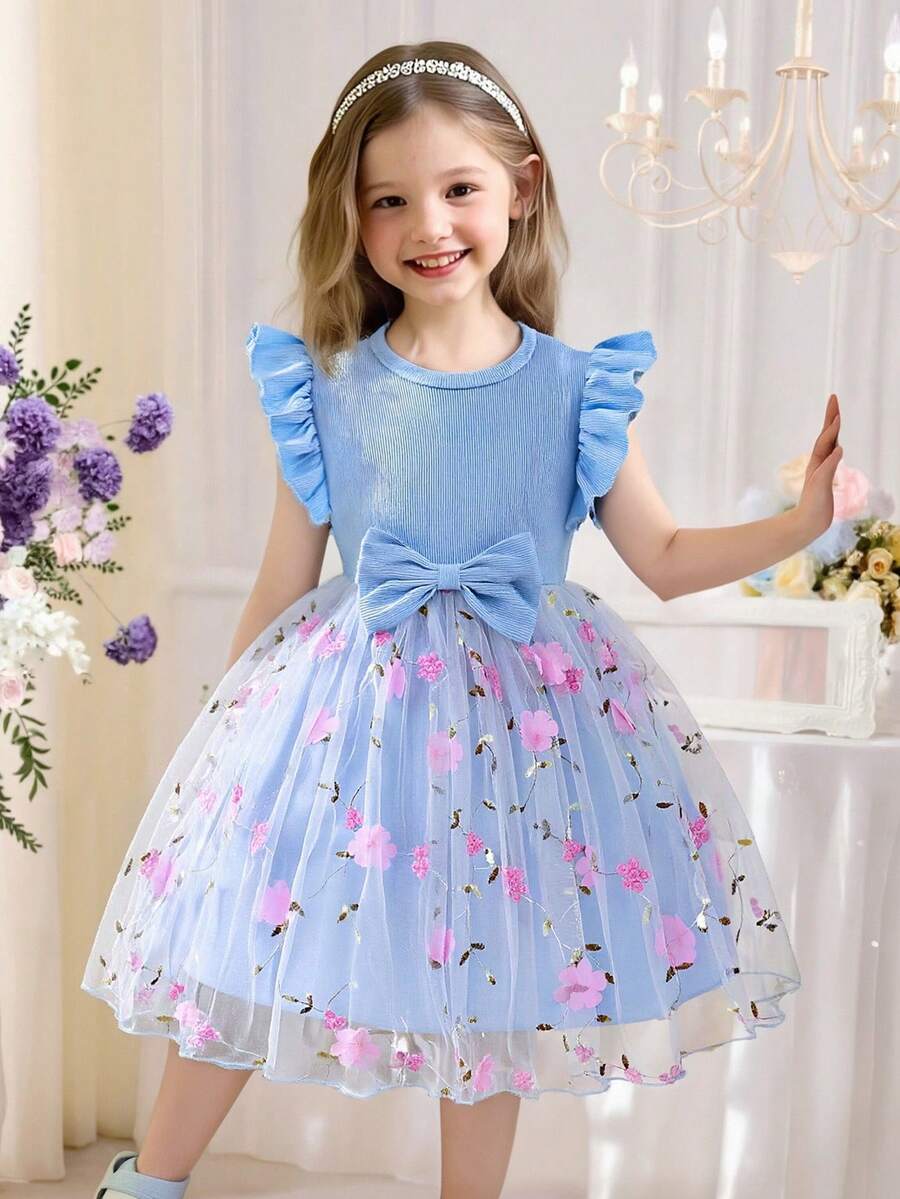 SHEIN Glamorique Kids 女童优雅甜美可爱圆领短袖罗纹面料收腰3D网纱刺绣A字时尚公主裙,适合节日派对、度假、夏季穿着 - 藍色 - 查看 1