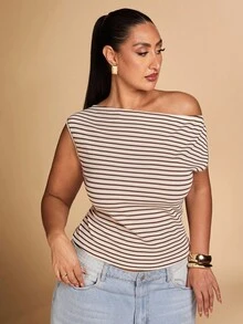 SHEIN BAE 大码春秋秋季钩针棕色条纹露肩不对称上衣 T 恤适合日常休闲、外出、与女友外出、下午茶、通勤休闲、海滩度假和百搭场合/条纹纽扣超大 T 恤秋季旧钱可爱乡村小屋核心回到学校休闲休闲女士奶油糖果/晚装上衣/秋冬服装//万圣节/圣诞节/优雅/正式/Y2k/派对/生日/外出/大码上衣/曲线，女士秋季服装 - 棕色 - 查看 3
