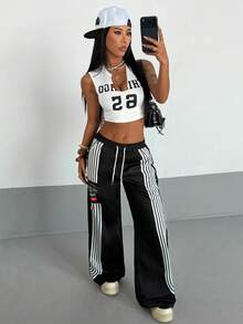 SHEIN HypeZone 2000 年代风格 Y2K 灵感女士休闲街头风两件套：印花背心和裤子 - 黑與白 - 查看 6