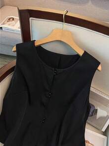 GlowEve CURVE 大码女装两件套：法式蕾丝边背心上衣和短裤套装，优雅时尚休闲风 - 黑色 - 查看 9