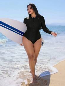 Swim SPRTY 大码女士连体防晒泳衣，高领长袖修身显瘦，后背交叉系带，时尚性感运动度假风泳装