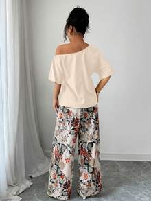 SHEIN VCAY 女士纯色不对称领短袖上衣和印花阔腿裤休闲两件套 - 杏色 - 查看 2