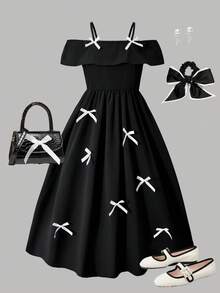 SHEIN Đầm đen chất liệu vải có họa tiết, dây mảnh, trễ vai, trang trí nơ, dành cho bé gái. - màu đen - Xem 3