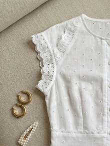 SHEIN Franclia Camisa casual de mujer con cuello redondo, abotonadura sencilla y bordado hueco - Blanco - Ver 5