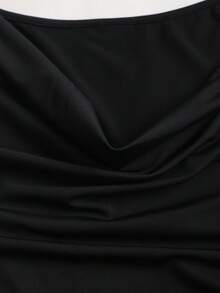 Sweetra 女士时尚黑色针织休闲褶皱修身优雅通勤连衣裙，露肩两穿式设计，金属扣装饰，春夏款 - 黑色 - 查看 6