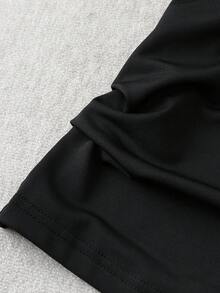 GlowEve 2pcs Women Knit Crew Neck Top + Jacquard Shorts Set - Black - View 7