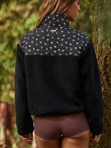 Aralina 秋冬休闲半开襟印花蓬松抓绒卫衣，内置抽绳，适合健身、运动和机场穿着，舒适百搭。 - 黑色 - 查看 2