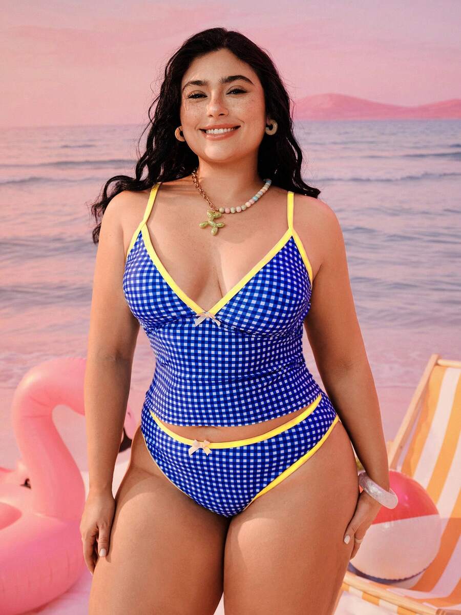 SHEIN Swim 大码女式两件套随机几何方格印花时尚度假休闲显瘦优雅蝴蝶结可调节加粗肩带高腰高开衩三角比基尼泳衣2026新款露背吊带背心套装 - 彩色 - 查看 1