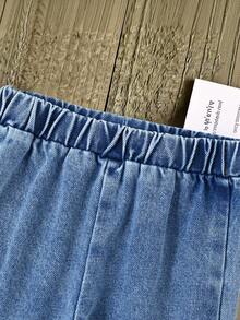 SHEIN Conjunto de 2 piezas de niña bebé con sudadera de cuello redondo de manga larga con bordado de mariposa y pantalones de mezclilla, adecuado para salidas, citas, uso casual, escuela, fiestas y talla grande, adornado con moño de cinta rosa - Rojo - Ver 4