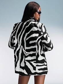 Aveloria GENKIRA Fashionable Design Sense Casual Zebra Reverse Contrast Print Blazer Jacket Paired With Low-Waist Mini Skirt, Oversized Shoulder Design Women Suit Set - Multicolor - View 5