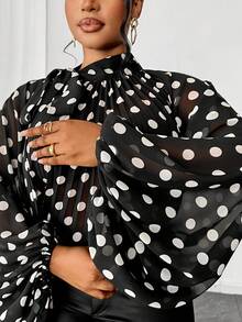 Maweii 大码女式波点立领时尚百搭日常通勤灯笼袖衬衫 - 黑與白 - 查看 2