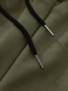 Manfinity Homme 男士休闲时尚街头风运动裤，宽松针织七分裤，弹性腰带抽绳设计，带口袋，展现独特风格，适合休闲、街头、派对、返校、时尚穿搭、节日礼物、男友礼物等场合。 - 綠色 - 查看 7