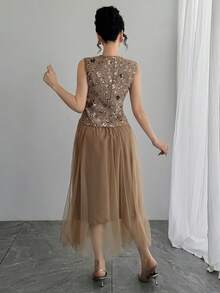 DAZY 女士串珠刺绣V领无袖开衫和网纱裙优雅两件套嘉年华 - 卡其色 - 查看 3