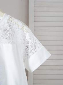 SHEIN Explorewe Maglietta estiva casual da ragazza con patch in pizzo, cuori ricamati e lettere - Bianco - Visualizzare 5