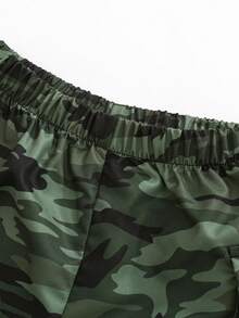 2件套幼儿男童休闲卡通熊印花撞色圆领短袖T恤和迷彩印花短裤套装，街头风，春夏款 - 軍綠色 - 查看 6