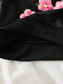 SHEIN 新生女宝宝休闲甜美3D立体花卉卫衣和粉色罗纹裤套装 - 黑色 - 查看 5