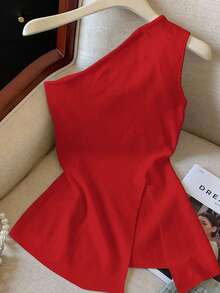 GlowEve CURVE Plus Size Elegant Oblique Shoulder Summer Camisole And Tank Top - Red - View 3