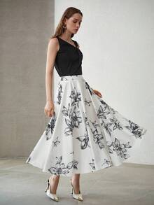 MOTF PREMIUM WOMEN'S FLORAL PRINT HIGH WAIST FLARED SKIRT - Black and White - View 5