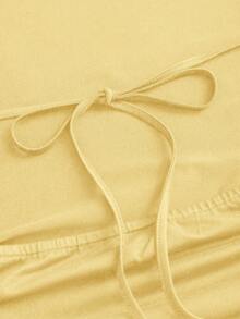 Sweetra Đầm mini ôm sát gợi cảm màu đen, cổ khoét sâu, hở lưng, dây buộc, không tay. - Vàng nhạt - Xem 5