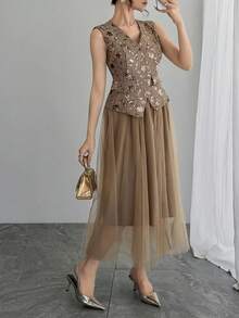 DAZY 女士串珠刺绣V领无袖开衫和网纱裙优雅两件套嘉年华 - 卡其色 - 查看 4
