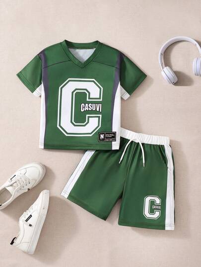 SHEIN Casuvi Kids 男童撞色印花V领T恤套装，休闲款