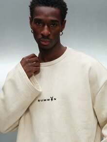 PLAYBOY X SUMWON 男士修身宽松长袖圆领套头衫，后背印花，秋冬休闲街头风上衣 - 奶油色 - 查看 6