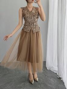 DAZY 女士串珠刺绣V领无袖开衫和网纱裙优雅两件套嘉年华 - 卡其色 - 查看 5