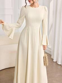 Al Najma 女士优雅简约纯色喇叭袖收腰阿拉伯风格连衣裙 - 杏色 - 查看 1