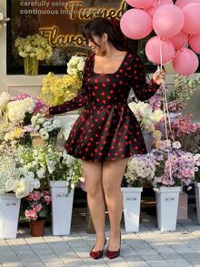 GalTyme 大码女式爱心印花方领长袖休闲连衣裙 - 黑色 - 查看 4